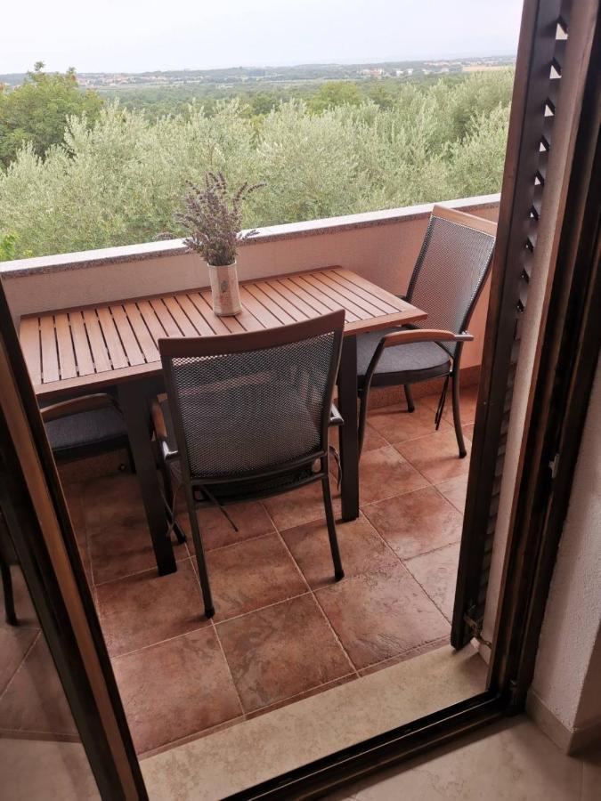 Apartment Zita With 1 Bedroom In Relaxing Surroundings Near Umag Kültér fotó