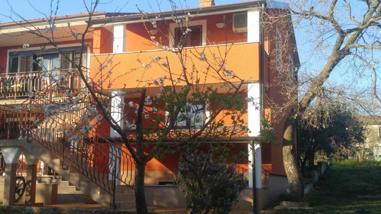 Apartment Zita With 1 Bedroom In Relaxing Surroundings Near Umag Kültér fotó